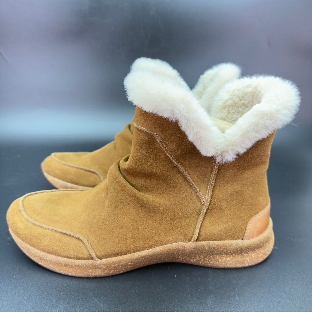 Taos Footwear Faux Fur Lined Suede Booties - Picture 2 of 11